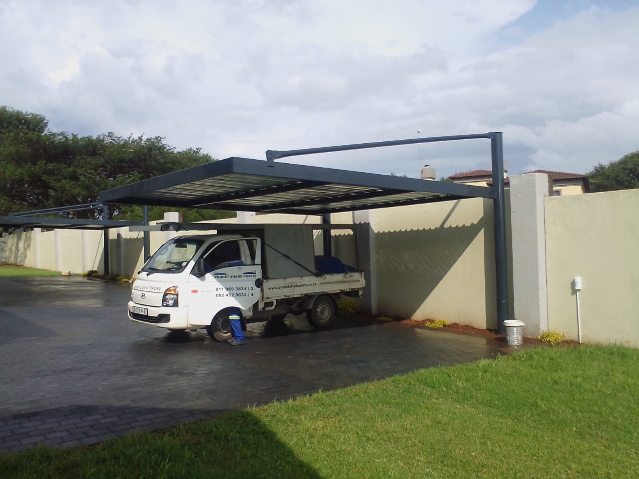 Cantilever carport installed by Pronet Shadeports and Carports Gauteng