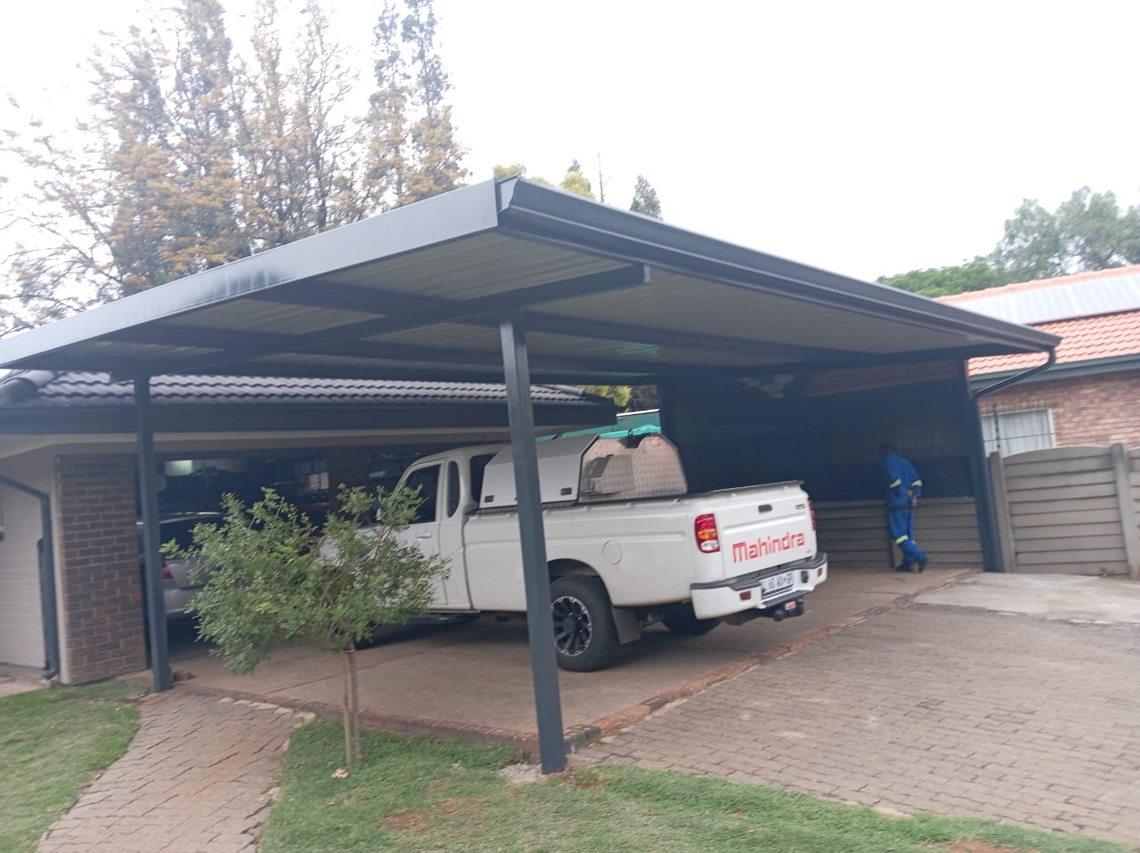 Double 6x6 steel carport for a Boksburg home